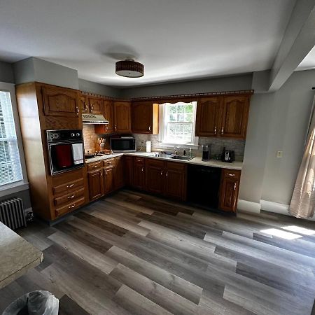 Cute Cape Cod Style Home Pittsfield Luaran gambar