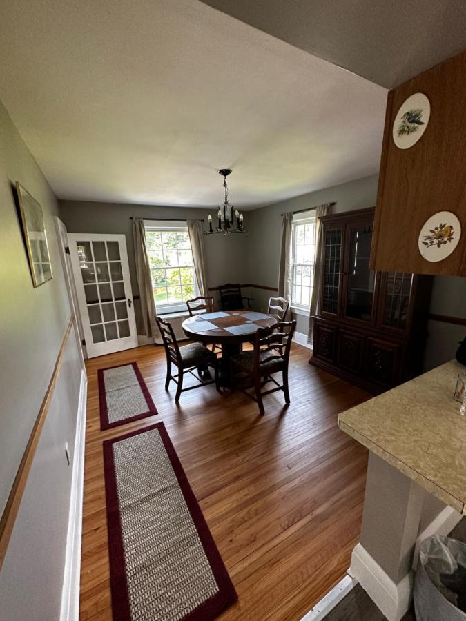 Cute Cape Cod Style Home Pittsfield Luaran gambar