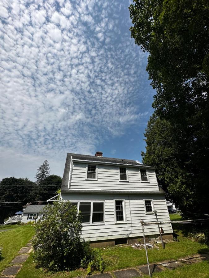 Cute Cape Cod Style Home Pittsfield Luaran gambar