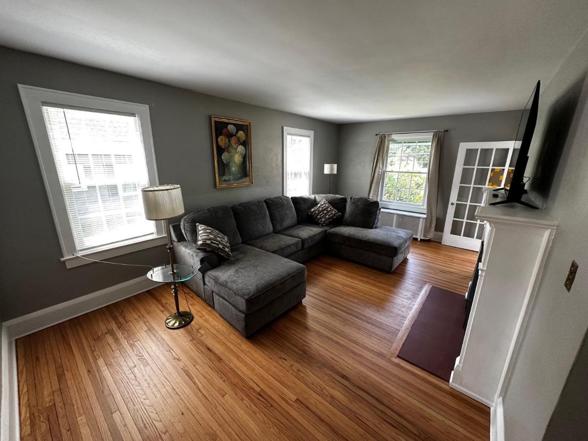 Cute Cape Cod Style Home Pittsfield Luaran gambar