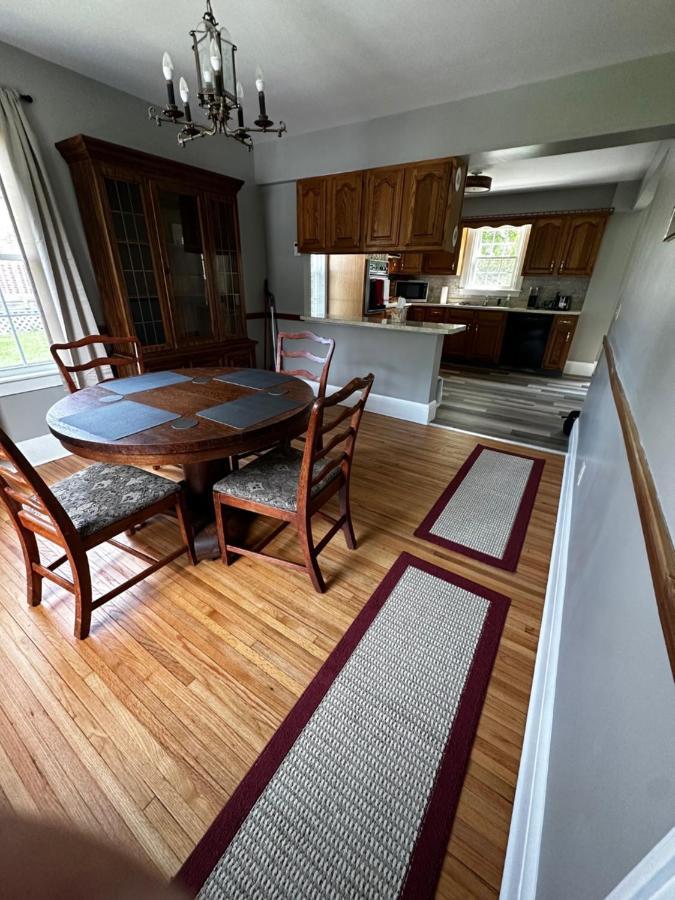 Cute Cape Cod Style Home Pittsfield Luaran gambar